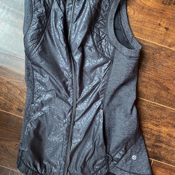 lululemon patterned vest - Picture 4 of 4